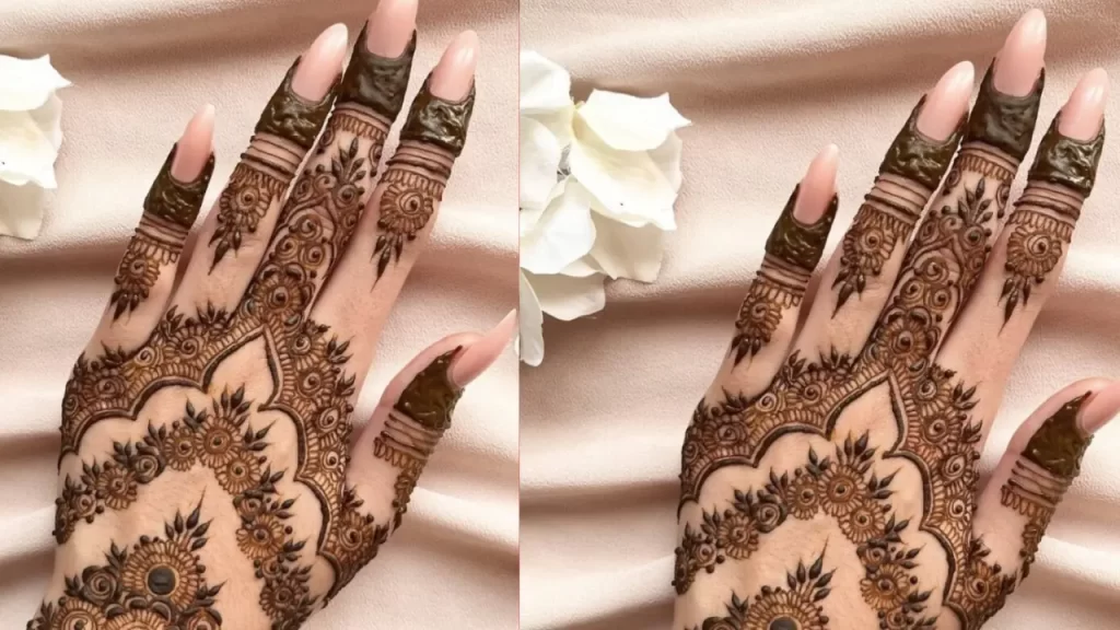 Arch Shaped Henna Design