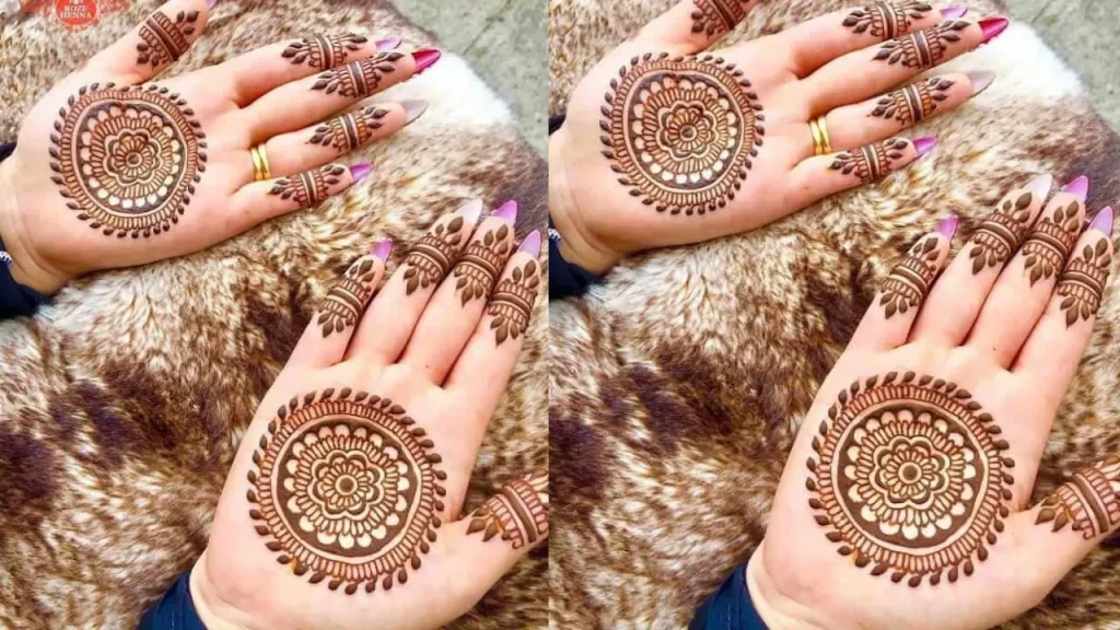 Simple Palm Circle Design