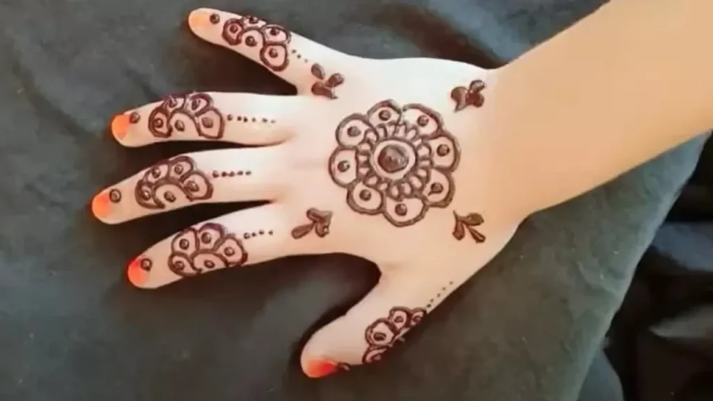 Latest Eid Mehndi Designs for Kids