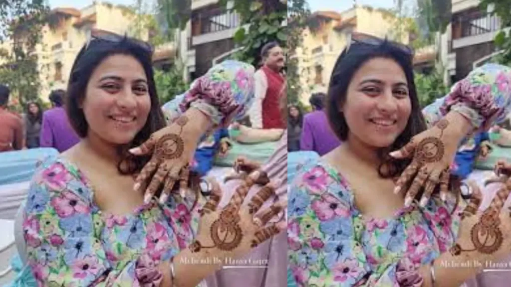 Hasna Gajra Mehndi Artist